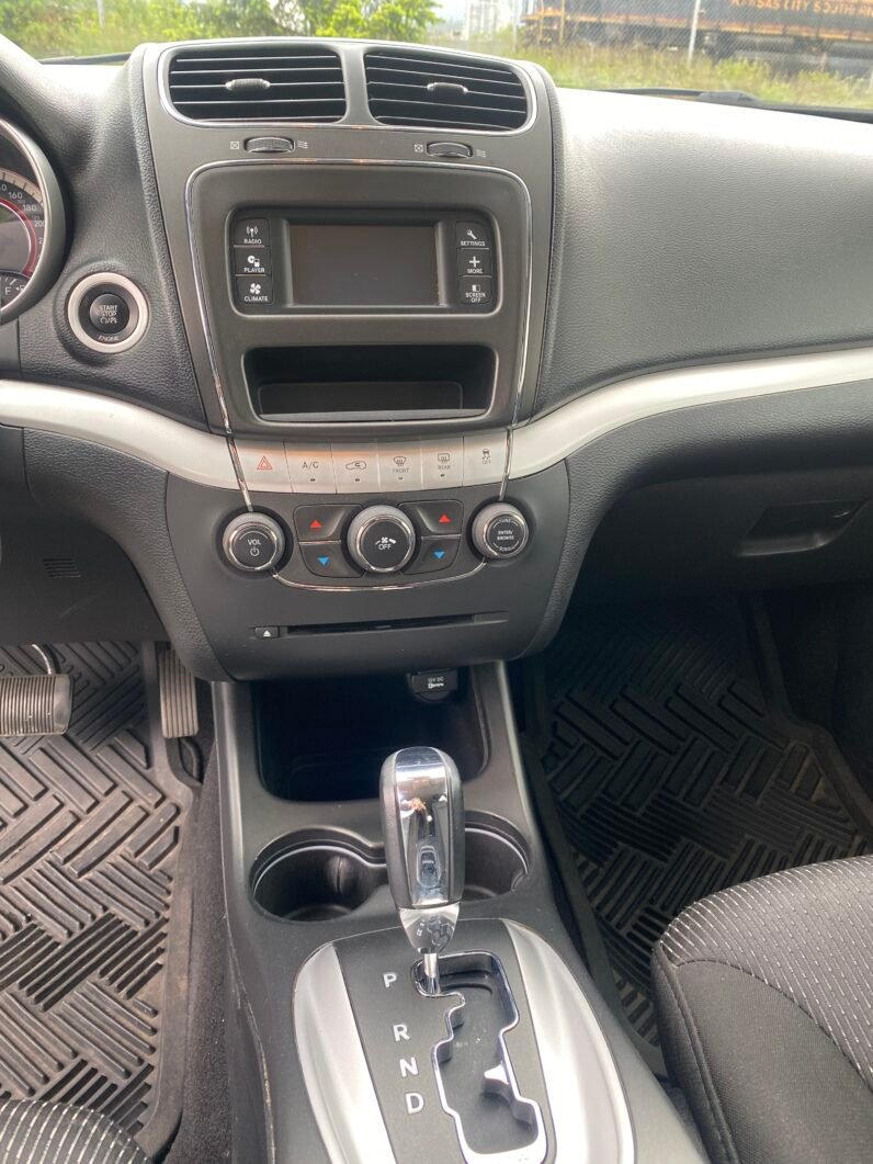 
								Dodge Journey FWD SXT full									