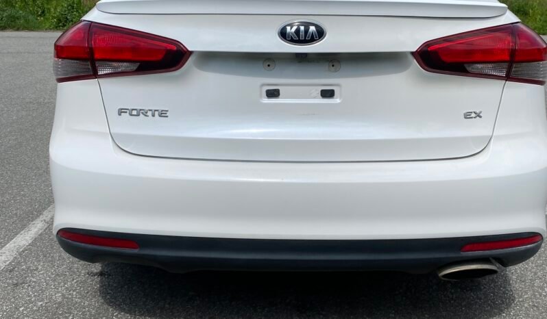
								2017 Kia Forte EX full									