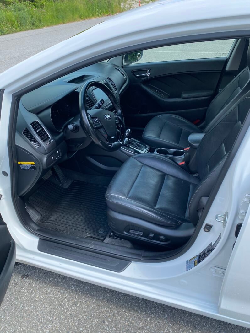 
								2017 Kia Forte EX full									