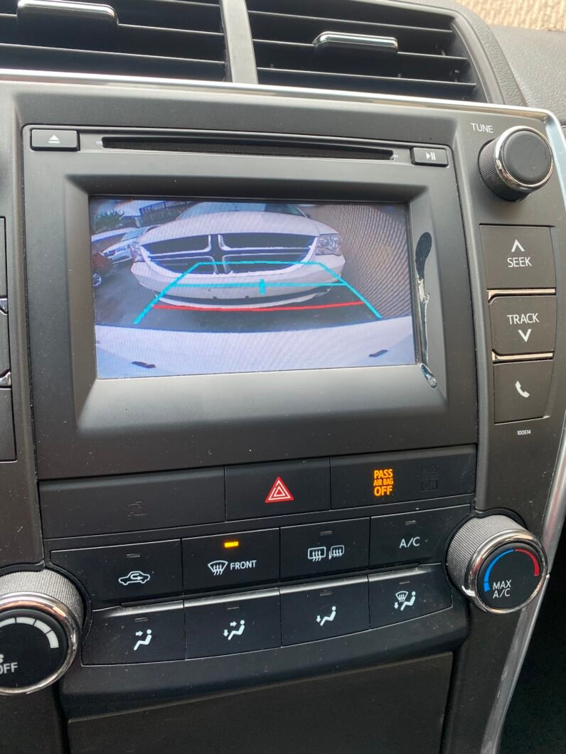 
								Toyota Camry LE full									