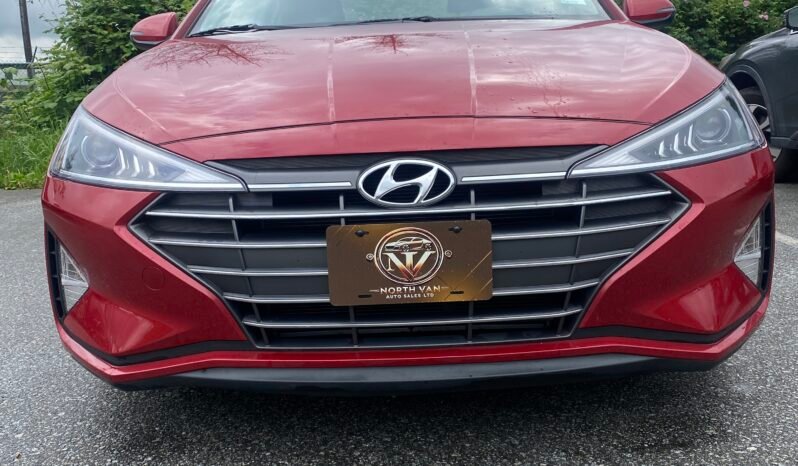 
								Hyundai Elantra SEL full									