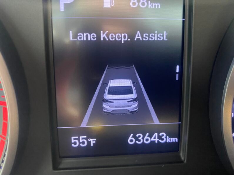 
								Hyundai Elantra SEL full									