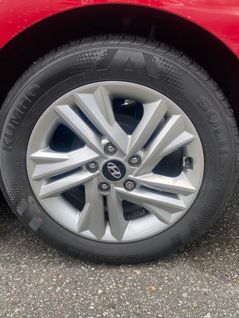 
								Hyundai Elantra SEL full									