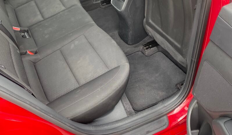 
								Hyundai Elantra SEL full									