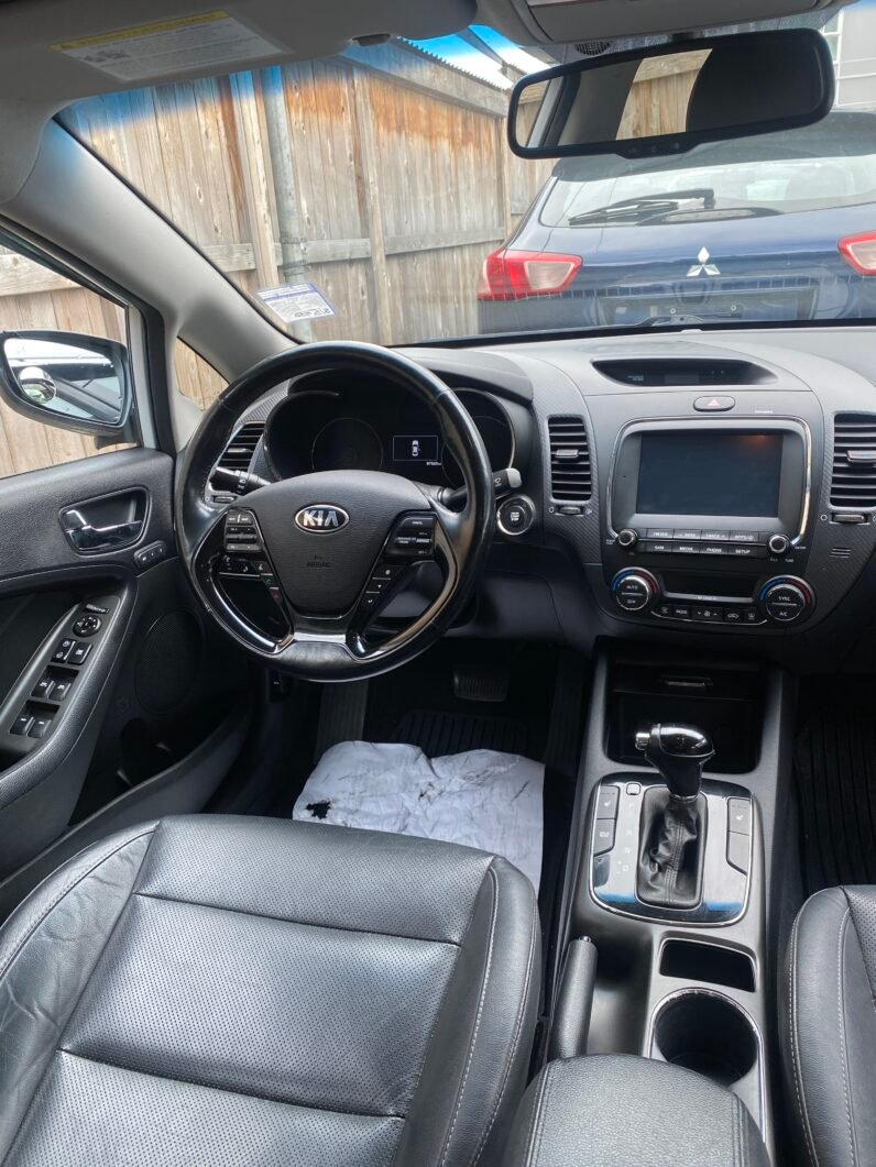 
								2017 Kia Forte EX full									