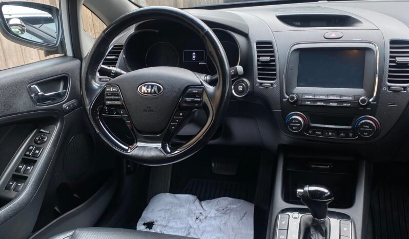 
								2017 Kia Forte EX full									