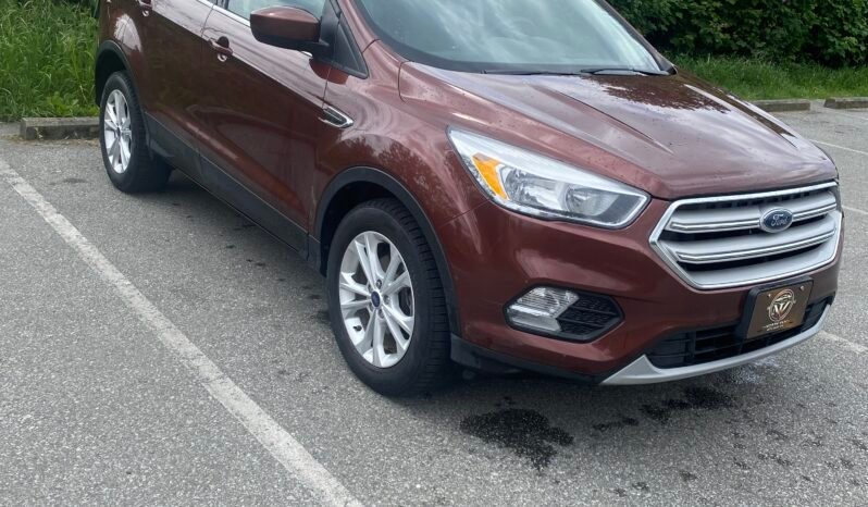 
								2018 FORD ESCAPE SE full									