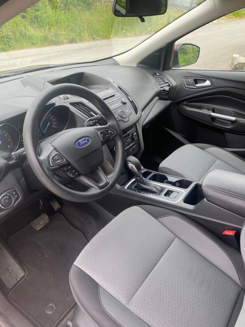 
								2018 FORD ESCAPE SE full									