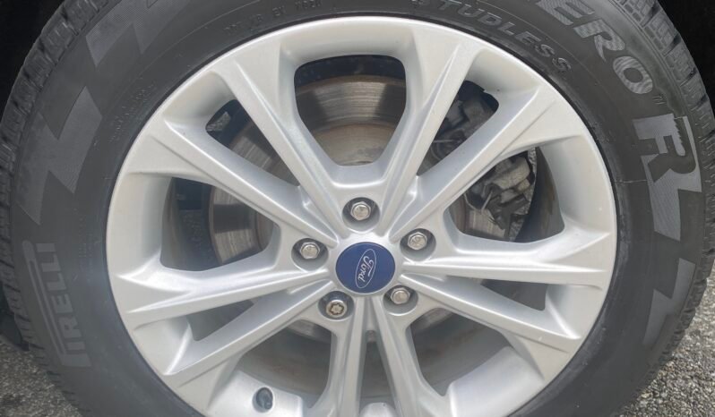 
								2018 FORD ESCAPE SE full									