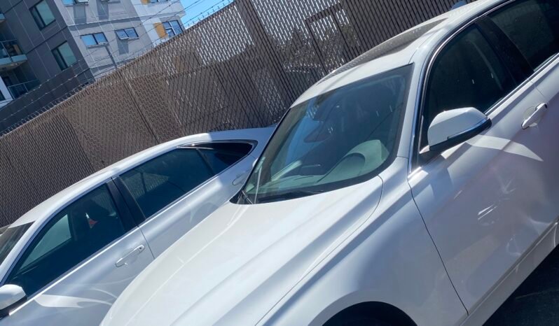 
								2015 BMW 320i xDrive full									