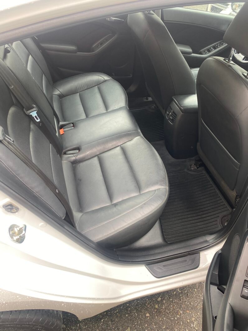 
								2017 Kia Forte EX full									