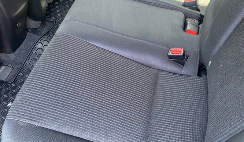 
								Toyota Camry LE full									