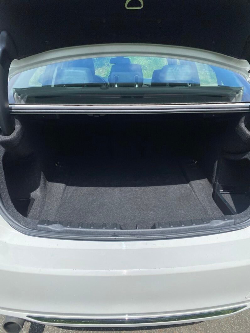 
								2015 BMW 320i xDrive full									