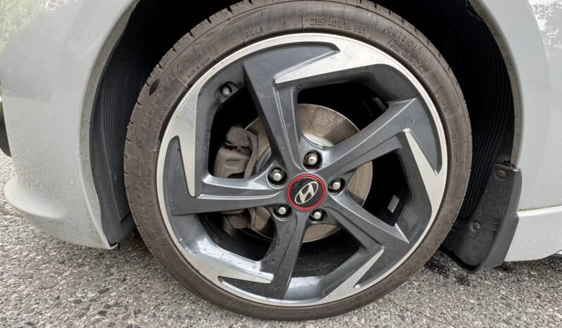 
								2014 Hyundai Veloster Turbo full									