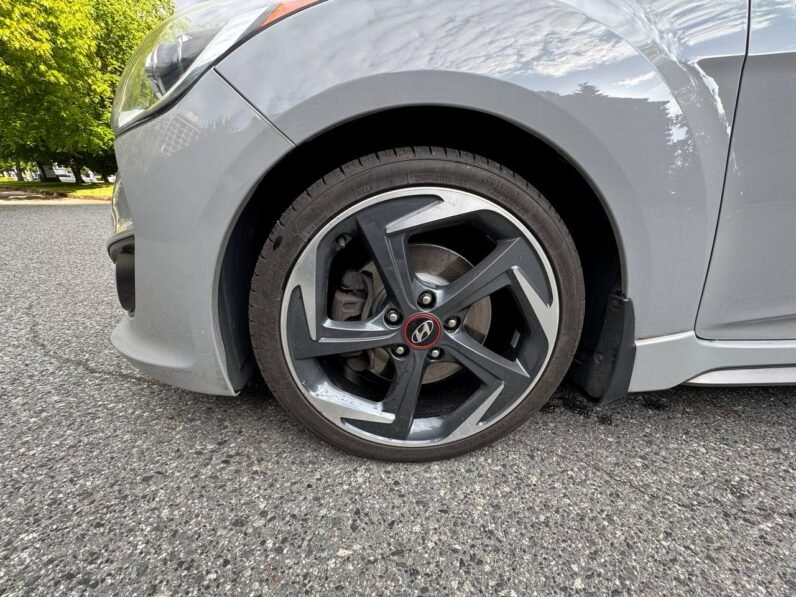 
								2014 Hyundai Veloster Turbo full									