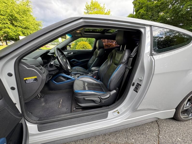 
								2014 Hyundai Veloster Turbo full									