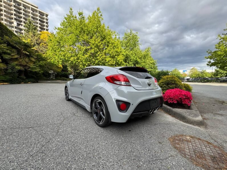 
								2014 Hyundai Veloster Turbo full									
