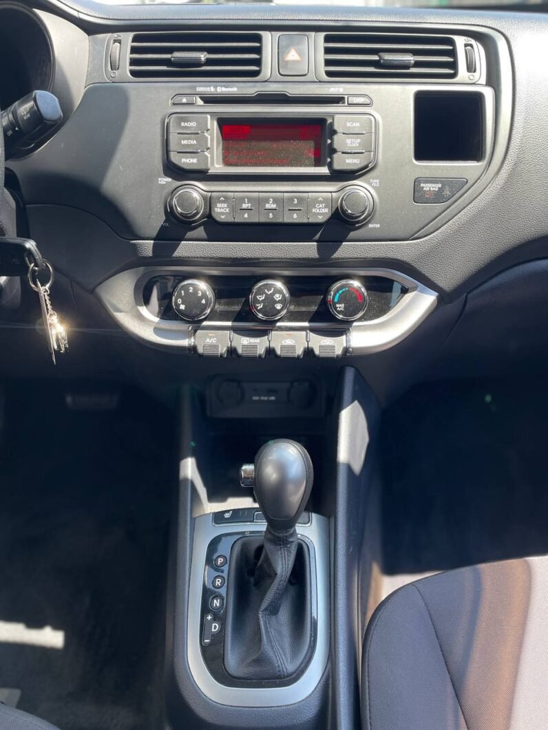 
								2013 Kia Rio LX full									