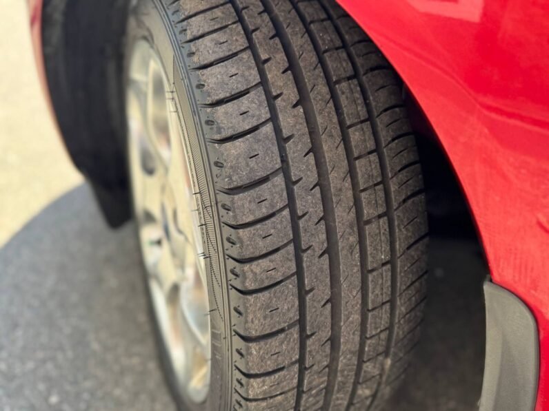 
								2012 Ford Fiesta SES full									