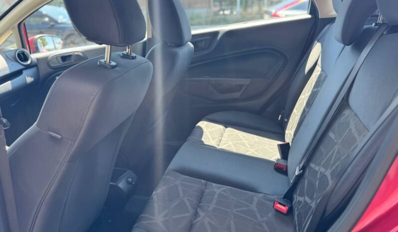 
								2012 Ford Fiesta SES full									
