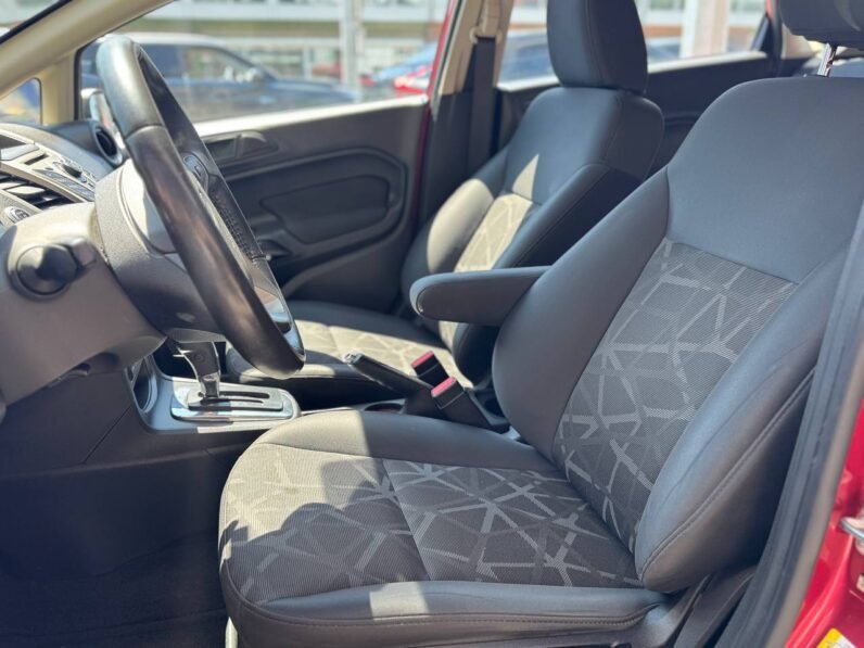
								2012 Ford Fiesta SES full									