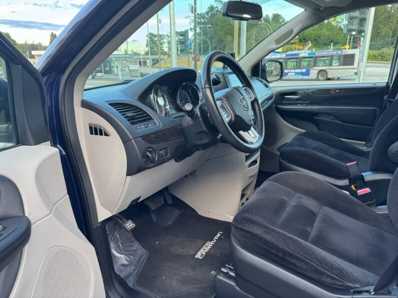 
								2014 Dodge Grand Caravan SXT full									