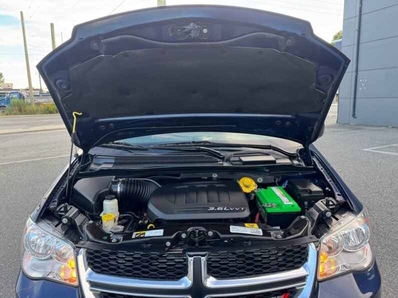 
								2014 Dodge Grand Caravan SXT full									