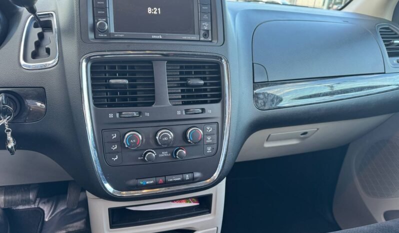
								2014 Dodge Grand Caravan SXT full									