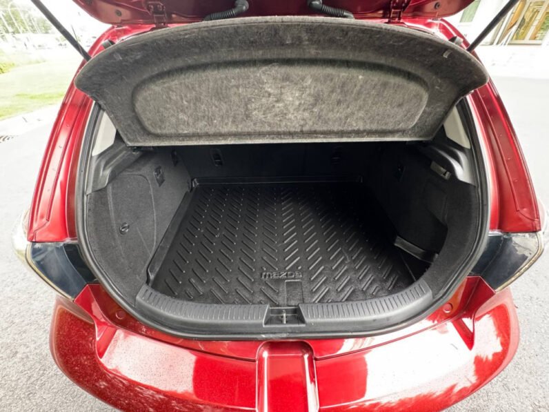
								2009 Mazda3 Hatchback full									