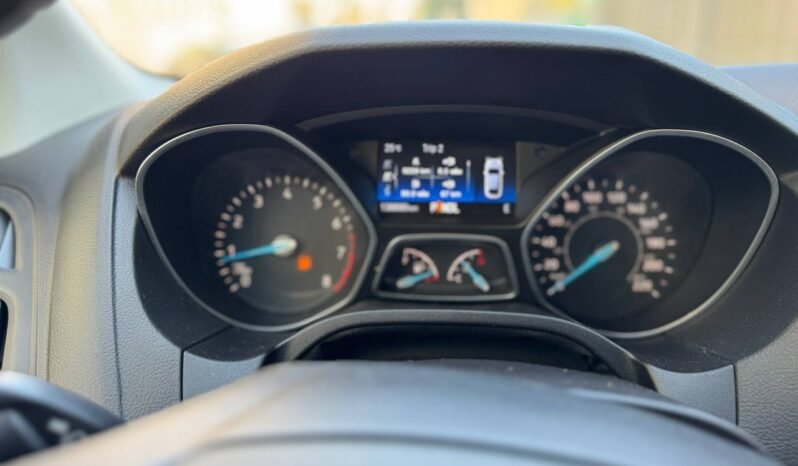 
								2017 Ford Focus SE full									