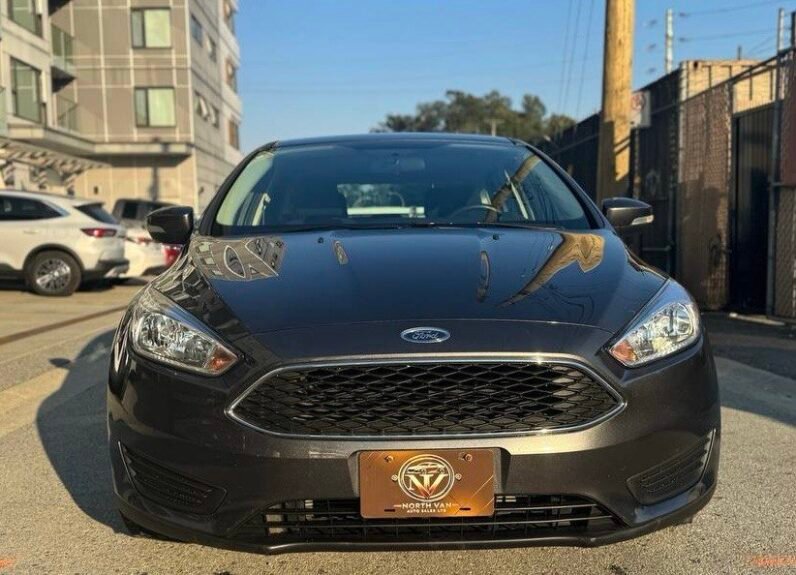 
								2017 Ford Focus SE full									