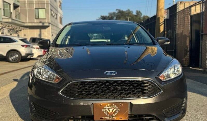 
								2017 Ford Focus SE full									