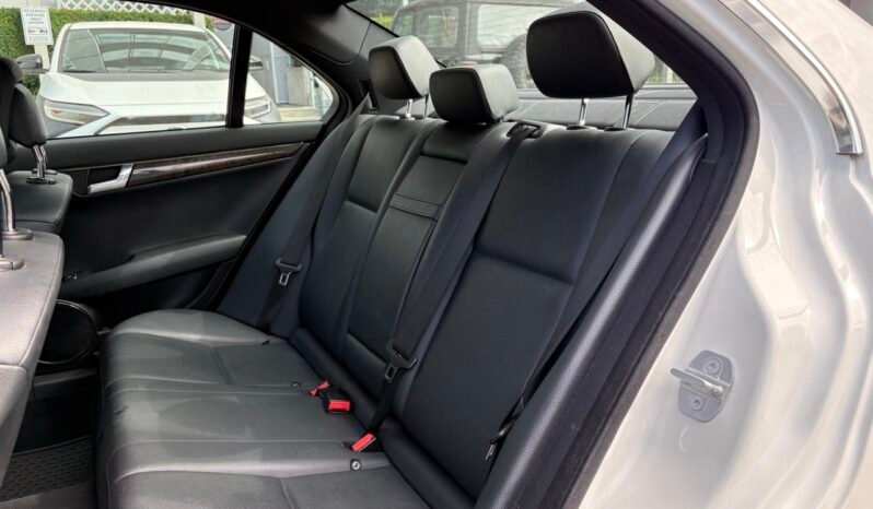 
								2008 Mercedes- Benz C-Class 4dr Sedan 3.0L 4MATIC full									